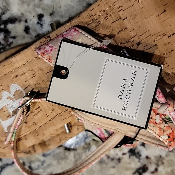 Dana Buchman sandals - Picture 4 of 4